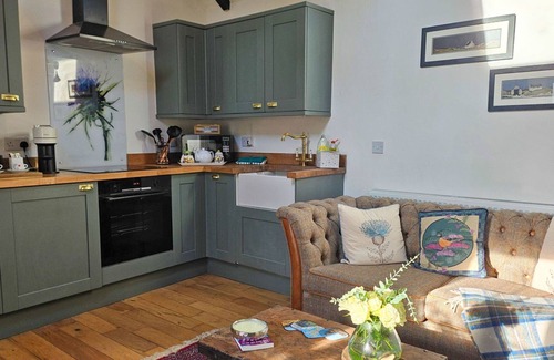 Struan House | Wonderful private villa for 2 people with WIFI, TV, patio and panoramic view