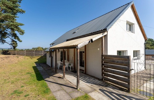 Nethy Bridge House | Wonderful private villa for 6 guests with WIFI, TV, patio, pets allowed and parking