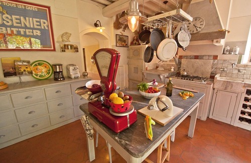 Pergine Valdarno Villa | Wonderful private villa with private pool, A/C, WIFI, TV and pets allowed, close to Arezzo