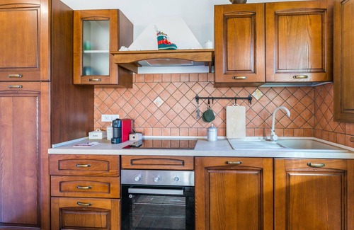 Montescudaio House | Wonderful private villa for 3 people with A/C, WIFI, patio and panoramic view