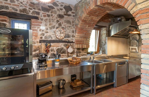 Roccalbegna House | Wonderful private villa with private pool, A/C, WIFI, TV, patio, panoramic view and parking
