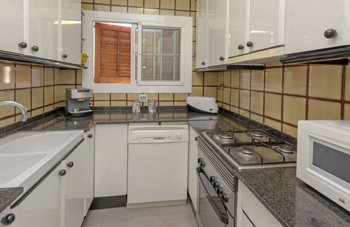 El Vendrell House | Wonderful private villa for 7 people with WIFI, A/C, private pool, TV, patio and parking