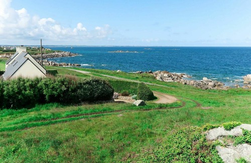 Berven House | Wonderful private villa for 6 guests with WIFI, TV, terrace and parking