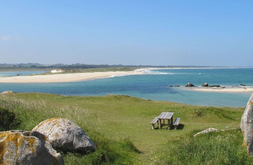 Berven House | Wonderful private villa for 6 guests with WIFI, TV, terrace and parking