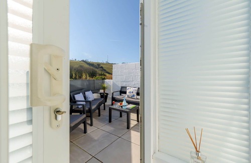 Portmellon House | Wonderful private villa for 6 people with WIFI, TV, terrace and pets allowed