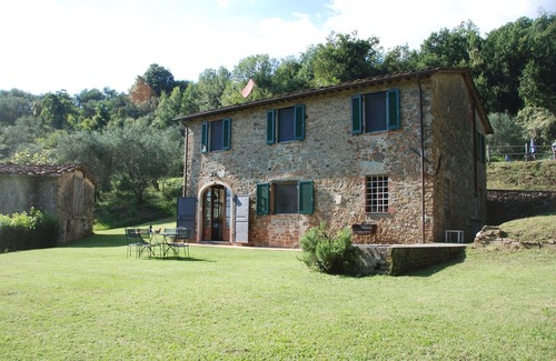 Capannori Villa | Wonderful private villa with private pool, internet, TV, patio and panoramic view, close to Lucca