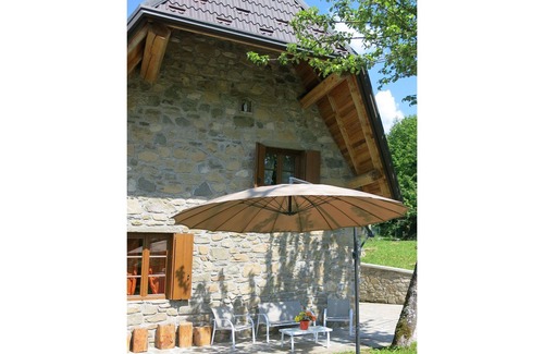 Sillano House | Wonderful private villa for 4 people with private pool, WIFI, TV, terrace, pets allowed and park.