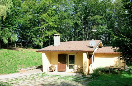 San Romano in Garfagnana House | Wonderful private villa for 6 guests with WIFI, TV, patio and pets allowed
