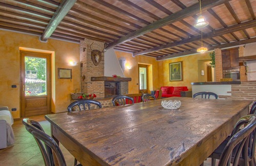 San Romano in Garfagnana Villa | Wonderful private villa for 10 people with private pool, WIFI, TV, terrace and pets allowed