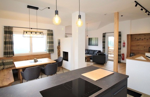 Wolfsberg House | Wonderful private villa for 6 guests with WIFI, TV and terrace