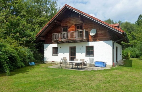 Witzmannsberg House | Wonderful private villa for 6 guests with WIFI, TV, terrace and parking