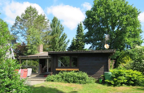 Jevenstedt House | Wonderful private villa for 8 guests with WIFI, TV, terrace, pets allowed and parking
