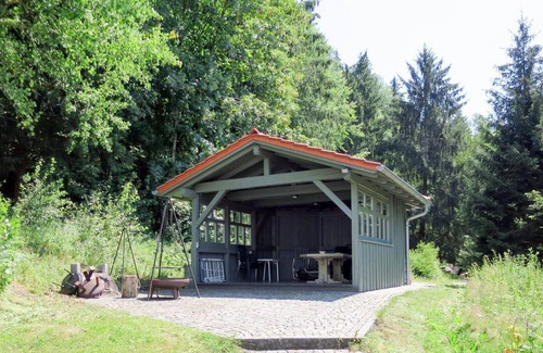 Viechtach House | Wonderful private villa with private pool, WIFI, TV, patio, pets allowed, panoramic view and par...