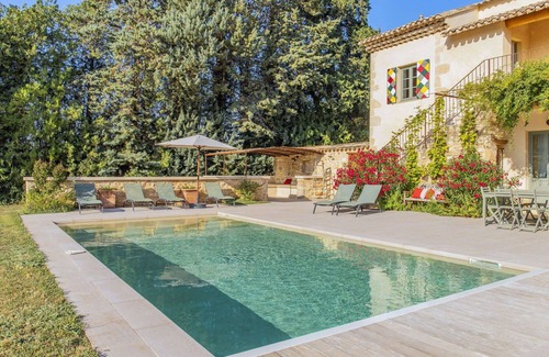 Cavaillon Villa | Wonderful private villa for 13 guests with A/C, WIFI, private pool, TV, terrace and parking