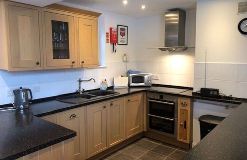 East Lewiston House | Wonderful private villa for 4 people with WIFI, TV, terrace and pets allowed