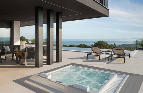Brovinje Villa | Wonderful private villa with hot tub, private pool, A/C, WIFI, TV, terrace, panoramic view, parking