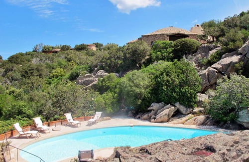 Capriccioli Villa | Wonderful private villa for 6 guests with WIFI, private pool, A/C, TV, terrace and pets allowed