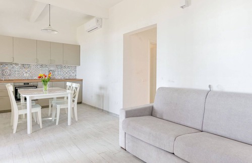 Follonica House | Wonderful private villa for 6 guests with A/C, WIFI, balcony and pets allowed