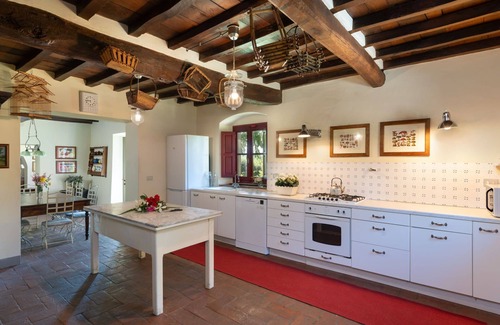 Vicchio Villa | Wonderful private villa with WIFI, private pool, TV, patio, pets allowed, panoramic view and par.