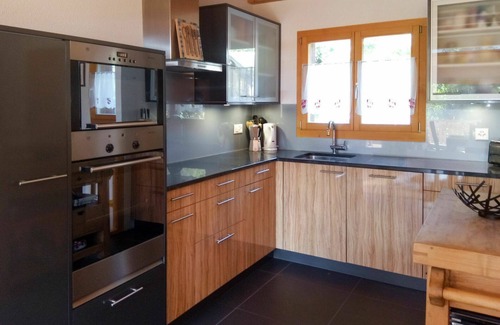 Leytron House | Wonderful private villa for 8 guests with WIFI, TV and terrace