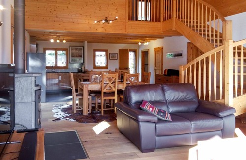 Leytron House | Wonderful private villa for 8 guests with WIFI, TV and terrace
