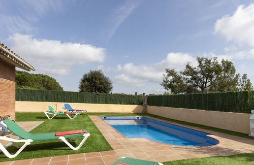 Mont Barbat House | Wonderful private villa for 14 guests with WIFI, private pool, TV, terrace and parking