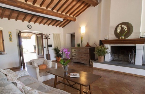 Seggiano Villa | Wonderful private villa for 26 guests with WIFI, private pool, patio, pets allowed and parking