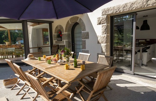 Ploumilliau House | Wonderful private villa for 10 people with private pool, WIFI, TV, terrace, pets allowed and par.