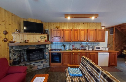 Corrido House | Wonderful private villa for 8 guests with WIFI, TV, patio and pets allowed