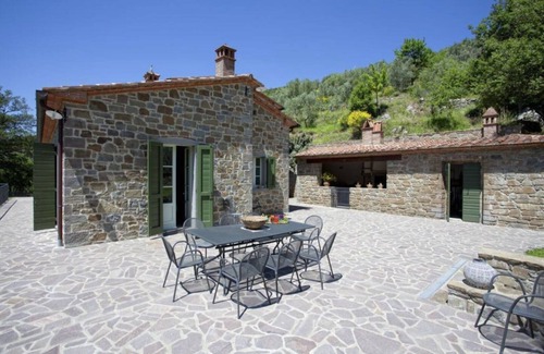 Cortona Villa | Wonderful private villa for 11 guests with hot tub, sauna, A/C, WIFI, private pool and TV