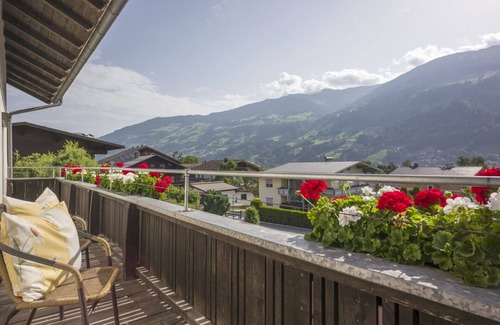 Fuegen House | Wonderful private villa for 22 people with WIFI, TV and patio