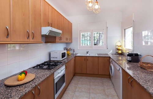 Llanca House | Wonderful private villa for 10 people with private pool, WIFI, TV, terrace, pets allowed and par.