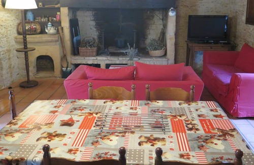 Saint-Genies Villa | Wonderful private villa for 5 guests with private pool, TV, terrace and parking