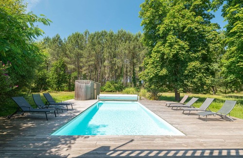 Saint-Julien-en-Born House | Wonderful private villa for 12 guests with WIFI, private pool, terrace, pets allowed and parking