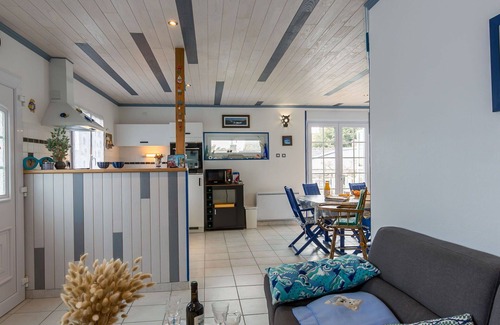 Saint-Mathieu House | Wonderful private villa for 8 guests with WIFI, TV, terrace and pets allowed