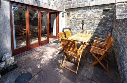 Fivelanes House | Wonderful private villa for 5 people with hot tub, WIFI, patio and pets allowed