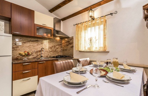 Jakomici House | Wonderful private villa with A/C, WIFI, private pool, TV, terrace, pets allowed and parking