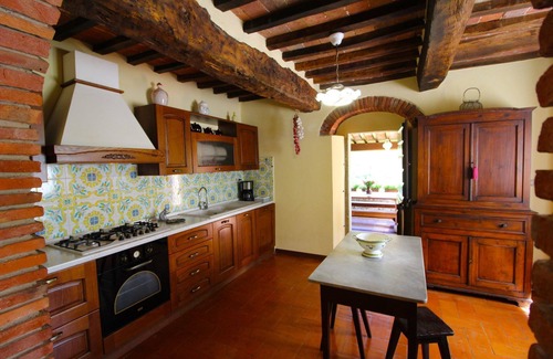 Le Piazze Villa | Wonderful private villa for 6 guests with private pool, TV and pets allowed