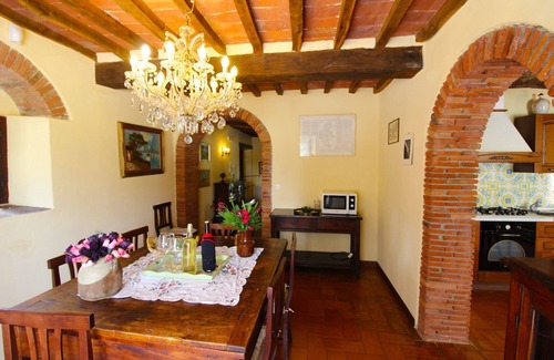 Le Piazze Villa | Wonderful private villa for 6 guests with private pool, TV and pets allowed