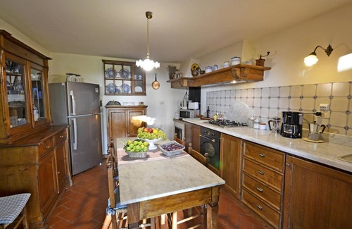 Cortona Villa | Wonderful private villa for 12 guests with WIFI, private pool, TV, patio and panoramic view