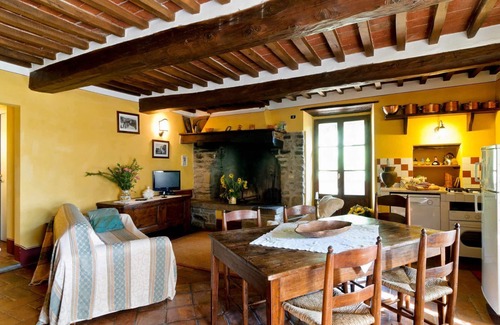 Cortona Villa | Wonderful private villa with private pool, WIFI, TV, terrace, pets allowed and panoramic view