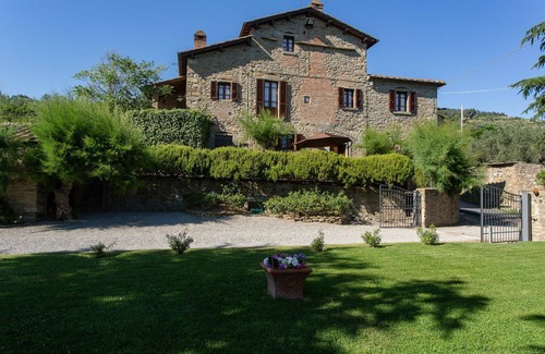 Camucia Villa | Wonderful private villa for 8 people with private pool, WIFI, A/C, TV, terrace and panoramic view