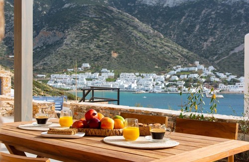 Kamares Villa | Wonderful Sifnos Villa | Villa Majesty | Private Pool with Jets | Beautifully Furnished Veranda | Sea Views | 2 Bedrooms | Kamares