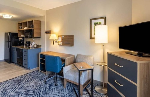 Okatie House | Wonderful Trip! 3 Rooms Close to Bluffton Buckwalter Rec Center, Parking, Pool