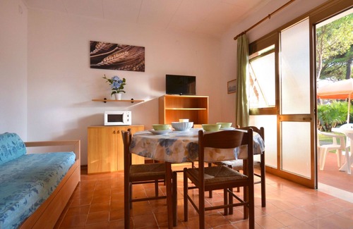 Lignano Pineta House | Wonderful villa for 6 guests with A/C, TV, terrace, pets allowed and parking