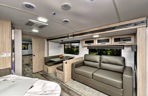 Davenport House | WONDERFUL VACATION CAMPER Located at Special Property , fantastic Deck, Hammock.