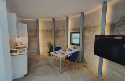 Civezza Villa | Wonderful villa for 2 people with private pool, WIFI, A/C, TV, patio and pets allowed