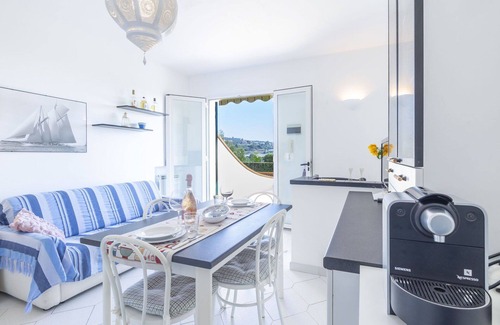 Pantai House | Wonderful villa for 6 guests with pool, WIFI, TV and terrace