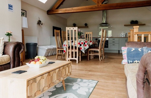 Devils Bridge House | Wonderful villa for 19 guests with WIFI, hot tub and pets allowed