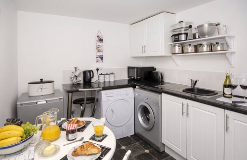 Gardenstown House | Wonderful villa for 4 guests with WIFI, TV and pets allowed